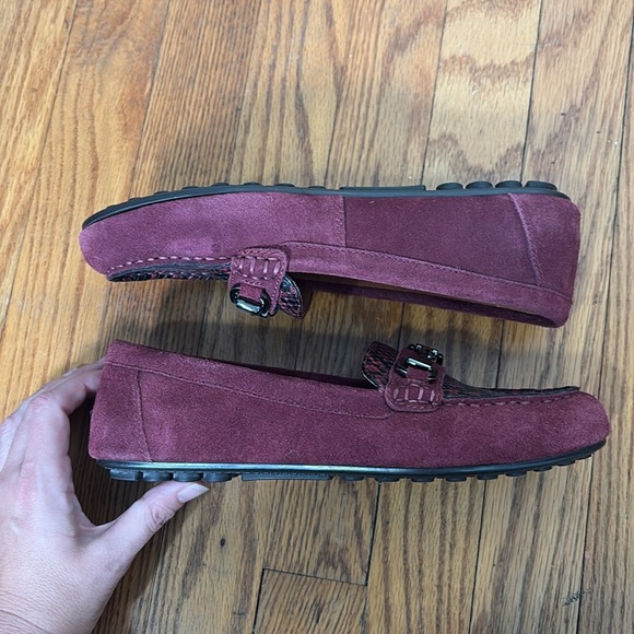 Vionic Dayna Moccasin Loafer Horsebit Snake Suede Burgundy size 8 - Picture 6 of 10